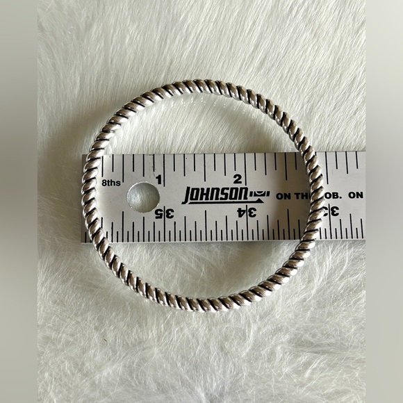 Silpada 925 Sterling Silver Solid Twisted Rope Bangle Bracelet B1614 EUC - Picture 4 of 5